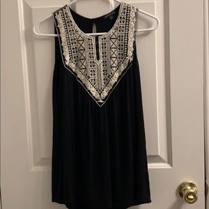 Black white embroidered tank blouse medium
